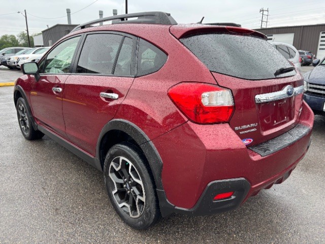 Subaru Crosstrek Vehicle Full-screen Gallery Image 04
