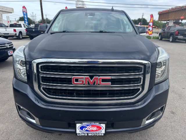 GMC Yukon XL Vehicle Full-screen Gallery Image 03