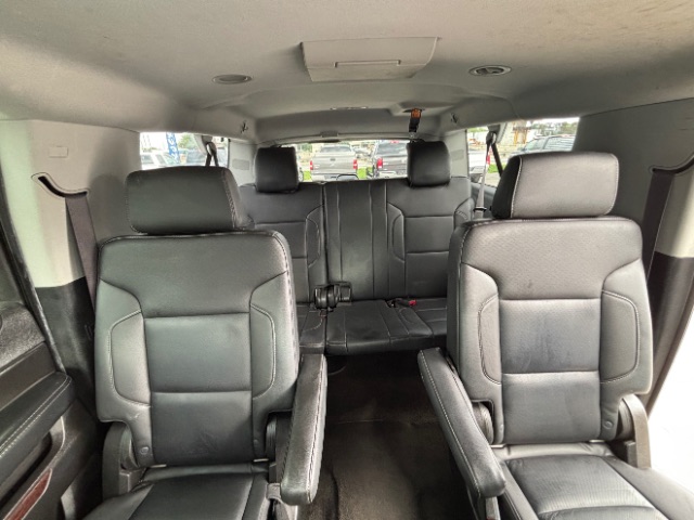 GMC Yukon XL Vehicle Full-screen Gallery Image 07