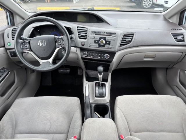 Honda Civic Sedan Vehicle Full-screen Gallery Image 07