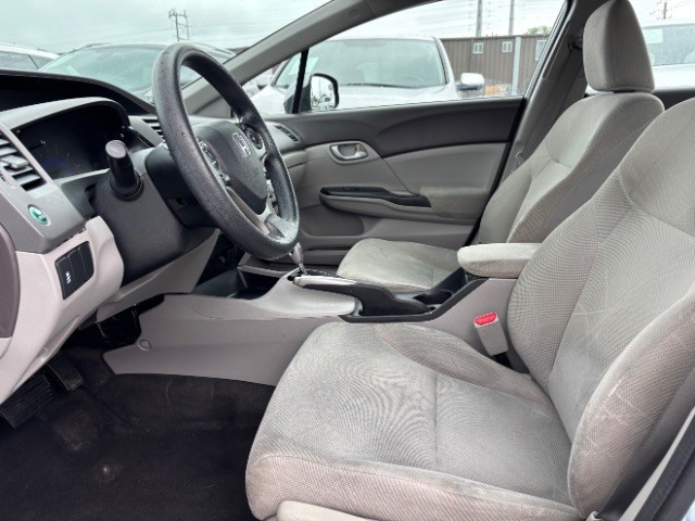 Honda Civic Sedan Vehicle Full-screen Gallery Image 10