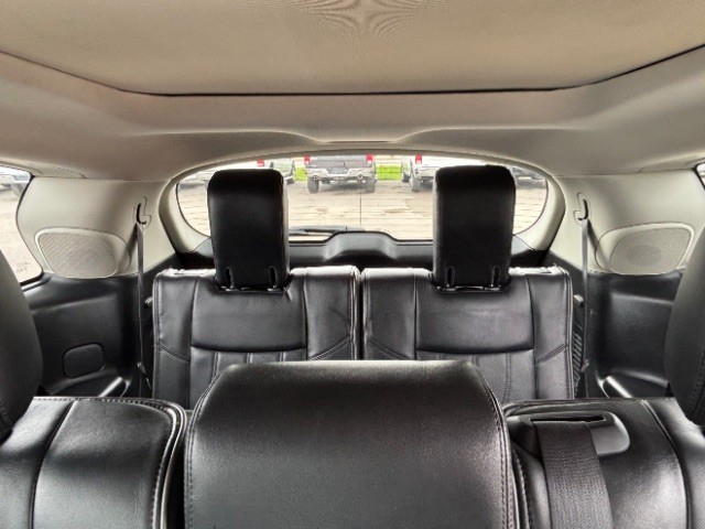 INFINITI QX60 Vehicle Full-screen Gallery Image 07