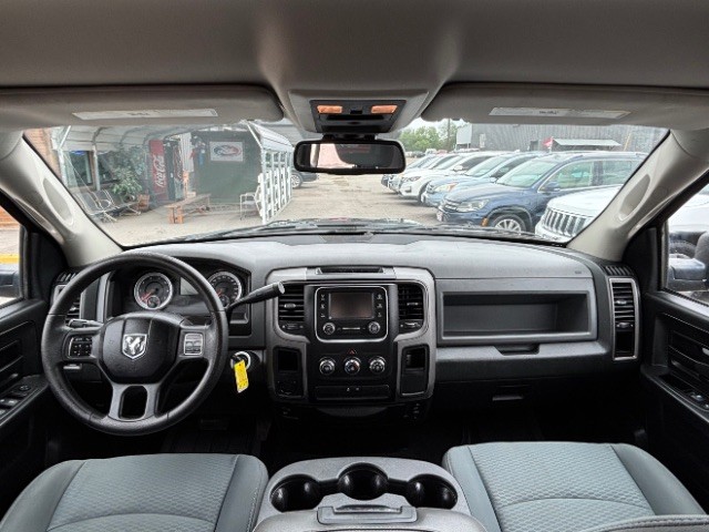 Ram 1500 Vehicle Full-screen Gallery Image 08