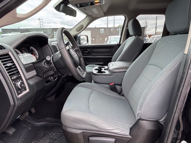 Ram 1500 Vehicle Full-screen Gallery Image 10