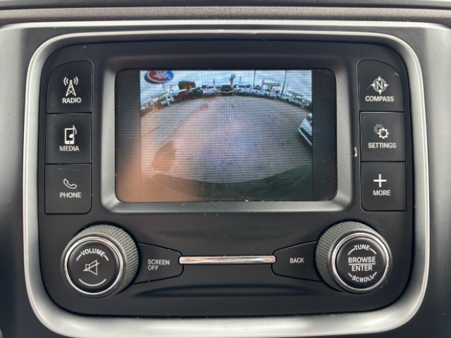 Ram 1500 Vehicle Full-screen Gallery Image 11