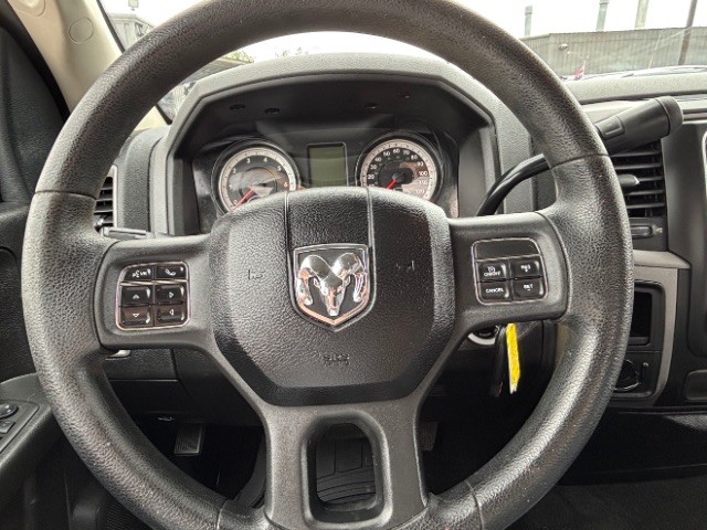Ram 1500 Vehicle Full-screen Gallery Image 12
