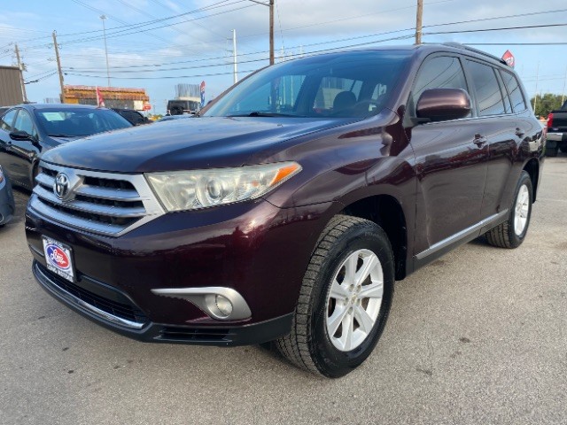 Toyota Highlander Vehicle Full-screen Gallery Image 03