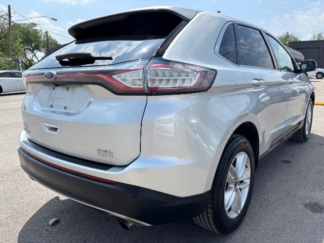 Ford Edge Vehicle Full-screen Gallery Image 04