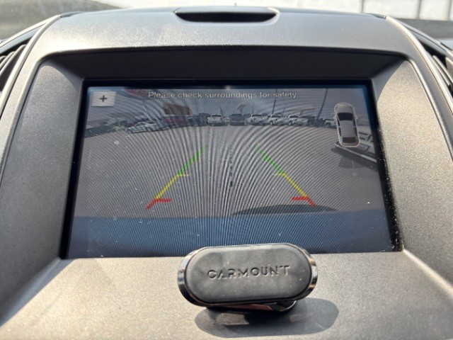 Ford Edge Vehicle Full-screen Gallery Image 10
