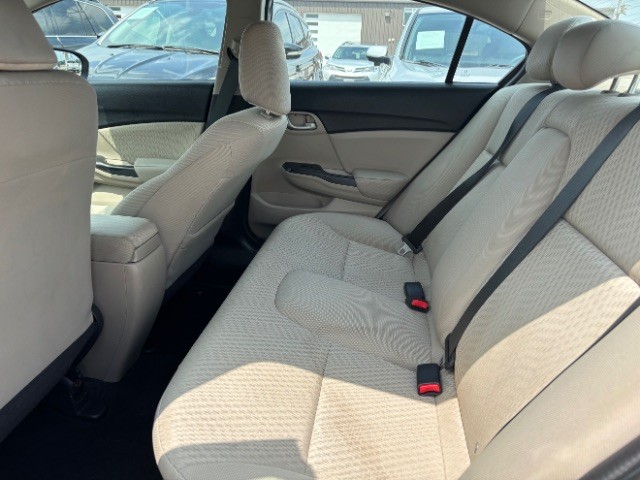 Honda Civic Sedan Vehicle Full-screen Gallery Image 06
