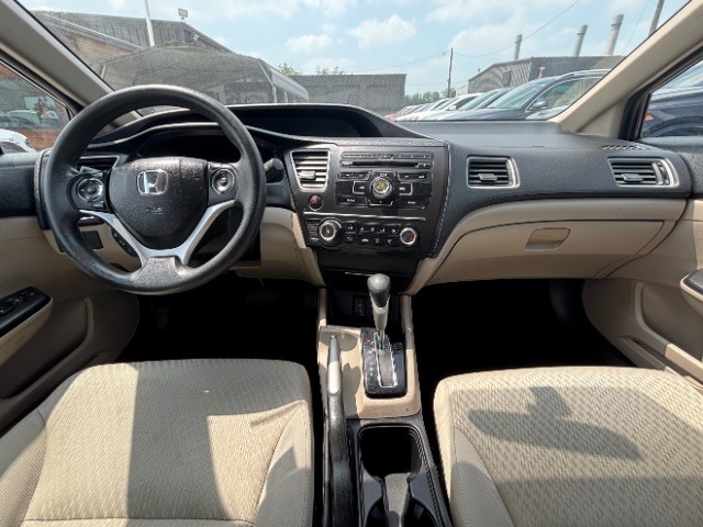 Honda Civic Sedan Vehicle Full-screen Gallery Image 07