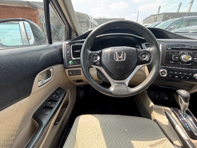 Honda Civic Sedan Vehicle Full-screen Gallery Image 08