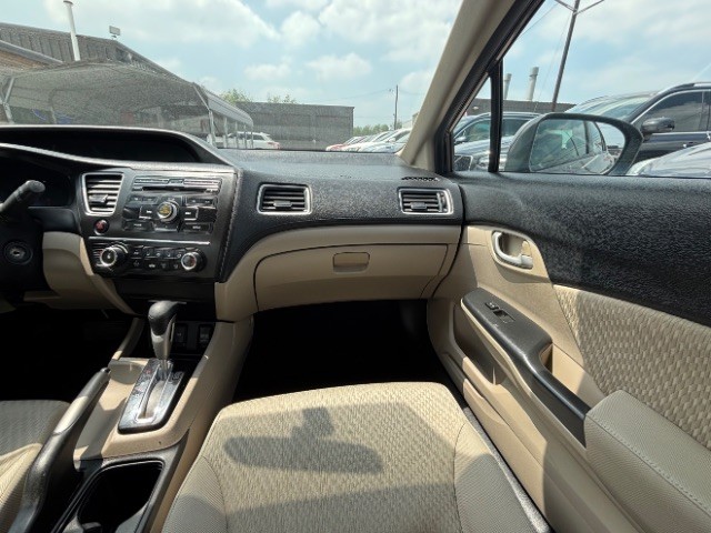 Honda Civic Sedan Vehicle Full-screen Gallery Image 09