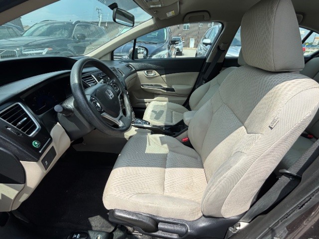 Honda Civic Sedan Vehicle Full-screen Gallery Image 10