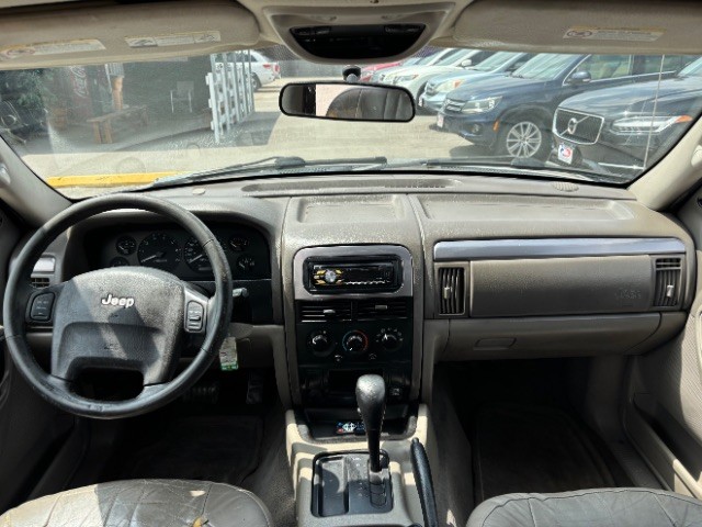 Jeep Grand Cherokee Vehicle Full-screen Gallery Image 07