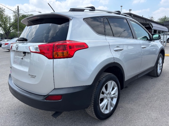Toyota RAV4 Vehicle Full-screen Gallery Image 05