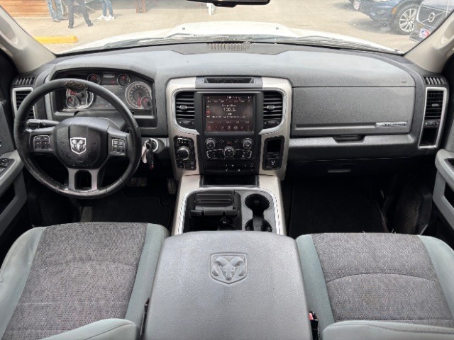 Ram 1500 Vehicle Full-screen Gallery Image 07