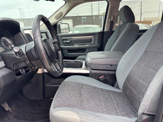 Ram 1500 Vehicle Full-screen Gallery Image 11
