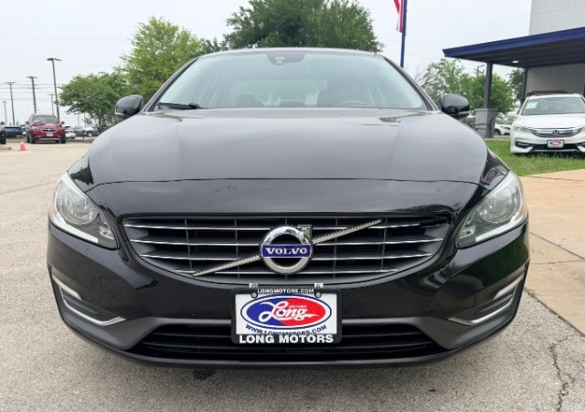 Volvo S60 Vehicle Full-screen Gallery Image 03