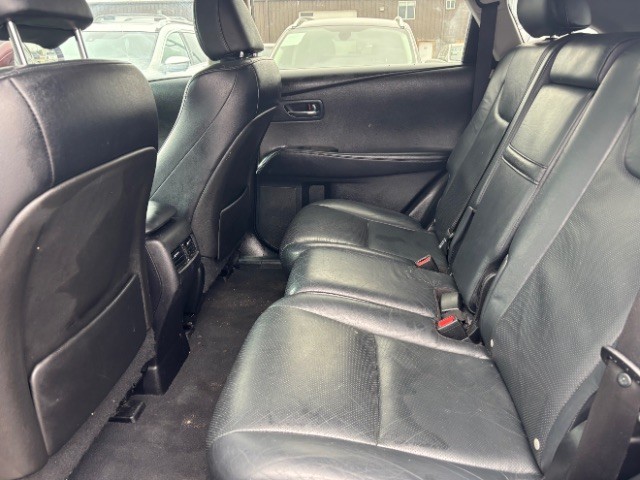 Lexus RX 350 Vehicle Full-screen Gallery Image 05