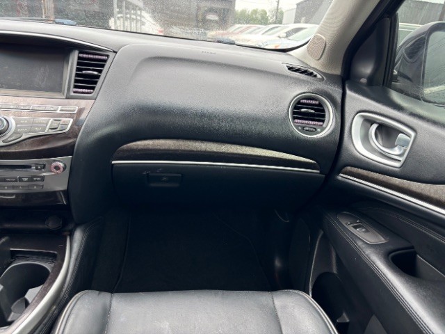 INFINITI QX60 Vehicle Full-screen Gallery Image 10