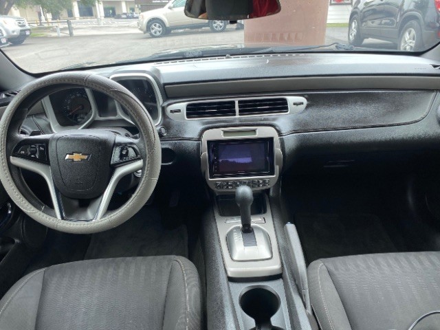 Chevrolet Camaro Vehicle Full-screen Gallery Image 06