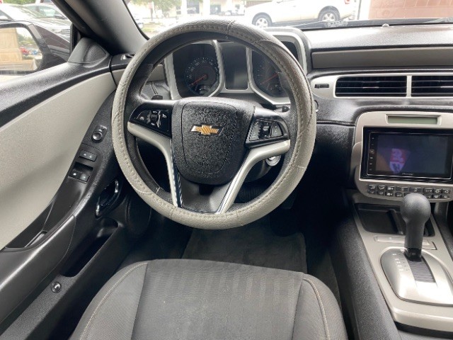 Chevrolet Camaro Vehicle Full-screen Gallery Image 09