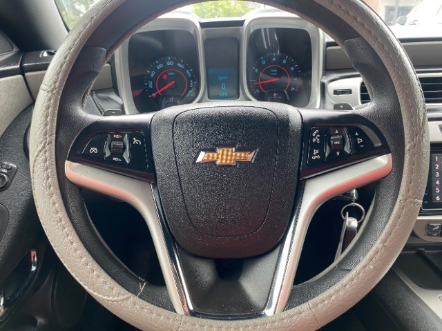 Chevrolet Camaro Vehicle Full-screen Gallery Image 11