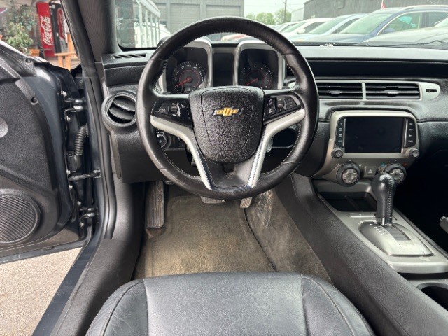 Chevrolet Camaro Vehicle Full-screen Gallery Image 10