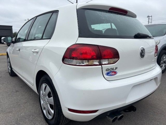 Volkswagen Golf Vehicle Full-screen Gallery Image 04
