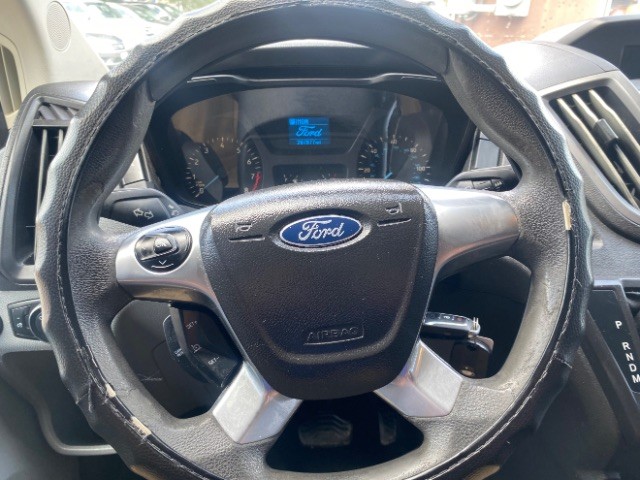 Ford Transit Wagon Vehicle Full-screen Gallery Image 13