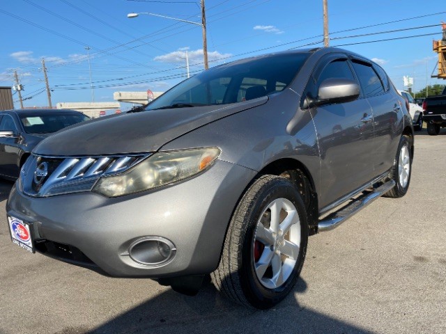 Nissan Murano Vehicle Full-screen Gallery Image 03