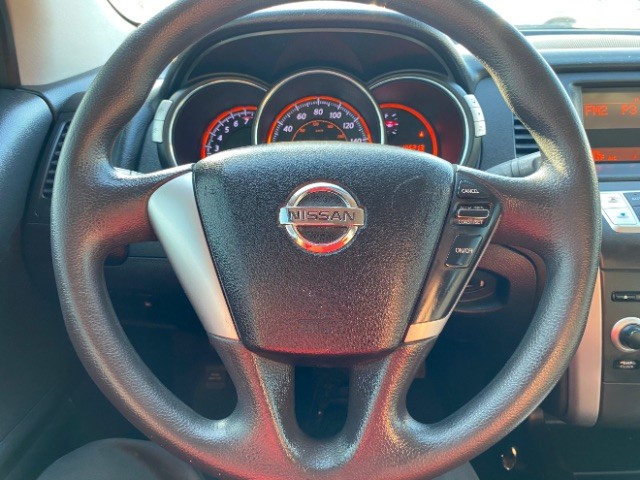 Nissan Murano Vehicle Full-screen Gallery Image 13