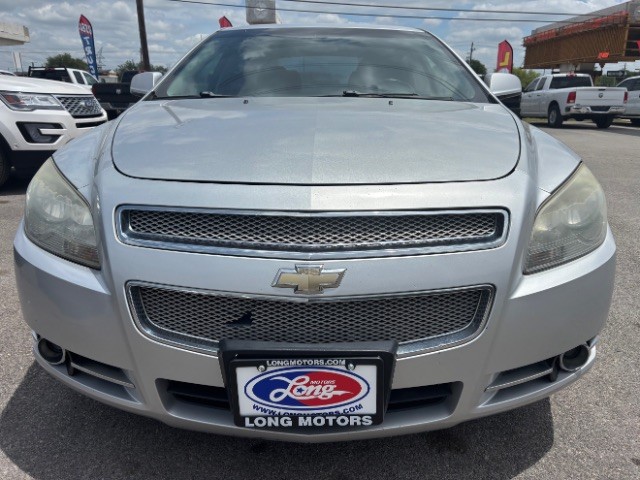 Chevrolet Malibu Vehicle Full-screen Gallery Image 02