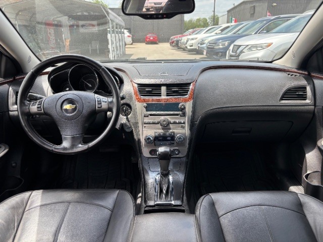 Chevrolet Malibu Vehicle Full-screen Gallery Image 08