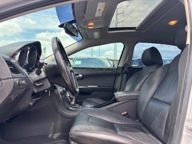 Chevrolet Malibu Vehicle Full-screen Gallery Image 11