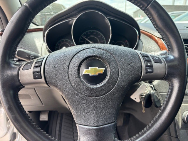 Chevrolet Malibu Vehicle Full-screen Gallery Image 12