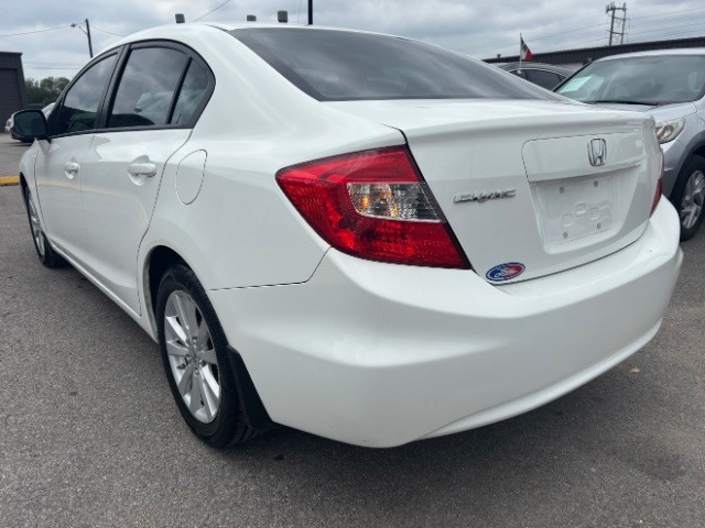 Honda Civic Sedan Vehicle Full-screen Gallery Image 04