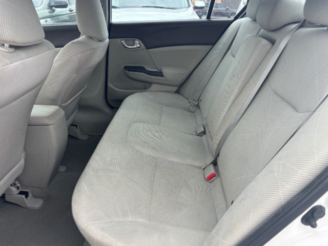 Honda Civic Sedan Vehicle Full-screen Gallery Image 06