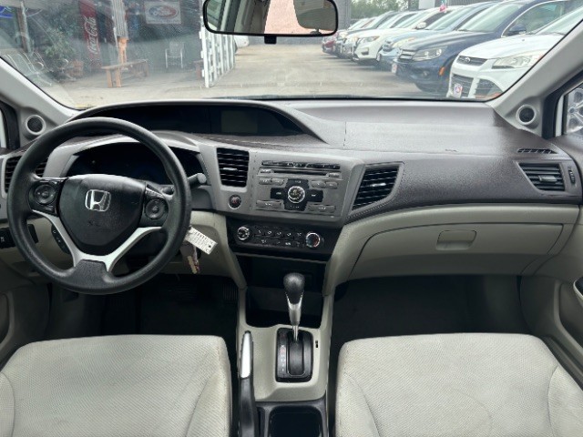 Honda Civic Sedan Vehicle Full-screen Gallery Image 07