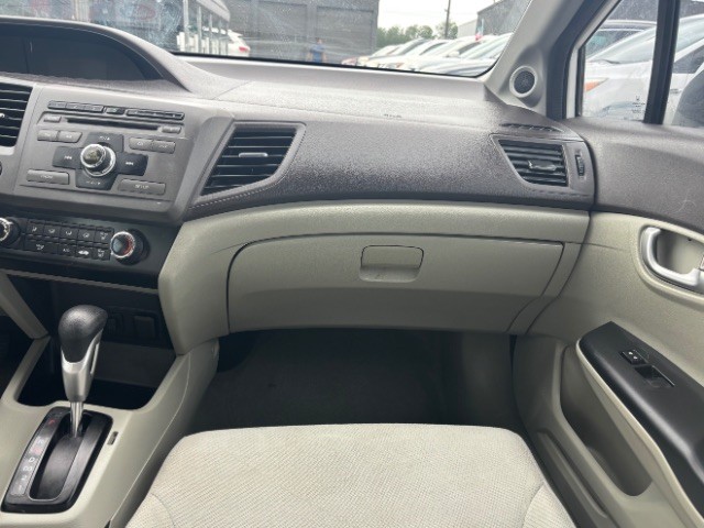 Honda Civic Sedan Vehicle Full-screen Gallery Image 09