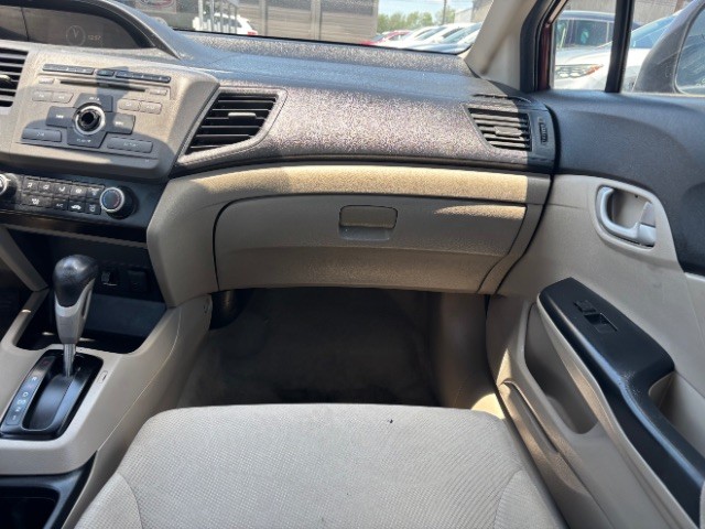 Honda Civic Sedan Vehicle Full-screen Gallery Image 09