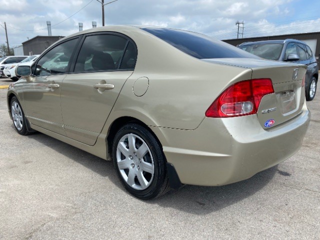 Honda Civic Sedan Vehicle Full-screen Gallery Image 04