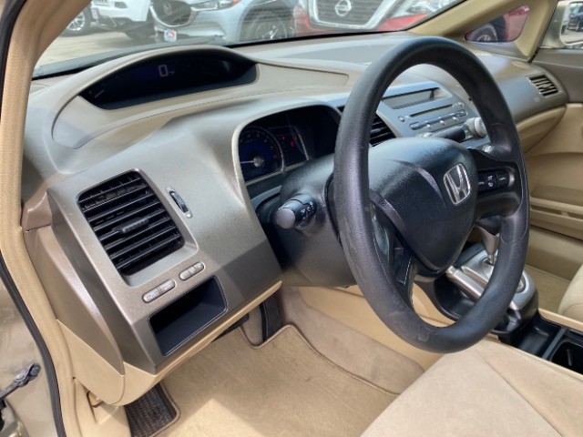 Honda Civic Sedan Vehicle Full-screen Gallery Image 09