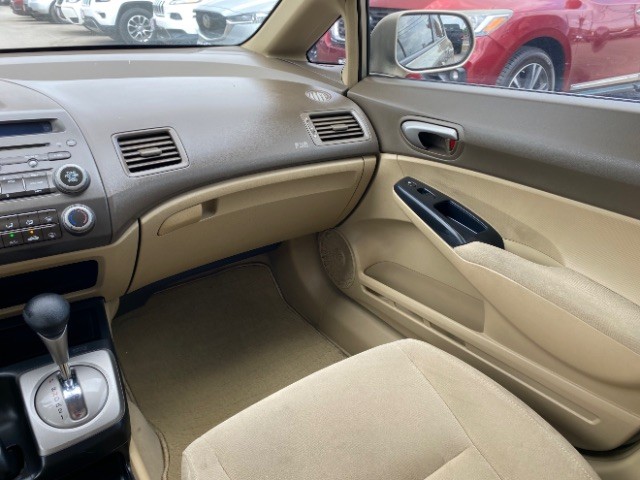 Honda Civic Sedan Vehicle Full-screen Gallery Image 10