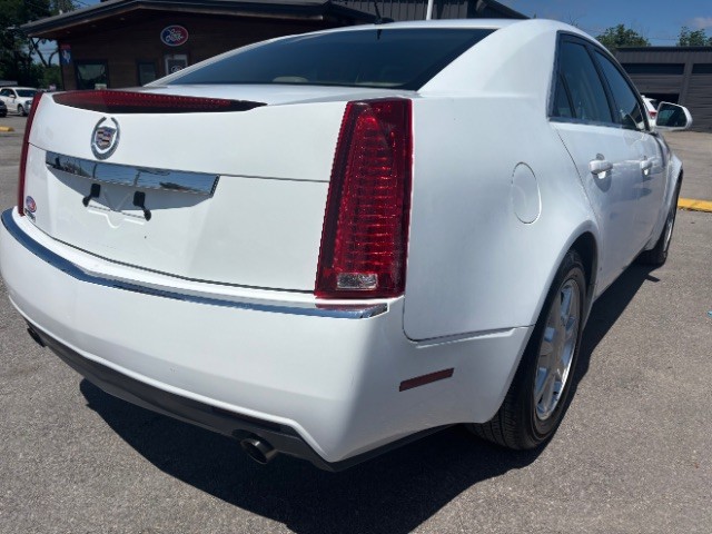Cadillac CTS Vehicle Full-screen Gallery Image 05