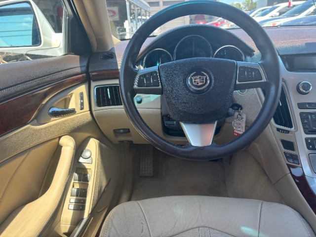 Cadillac CTS Vehicle Full-screen Gallery Image 08