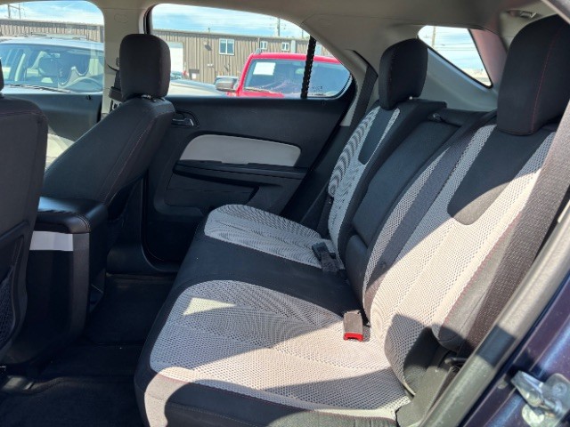 Chevrolet Equinox Vehicle Full-screen Gallery Image 06