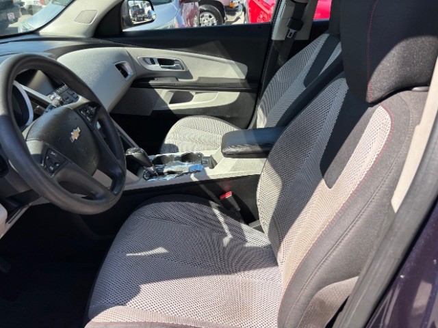 Chevrolet Equinox Vehicle Full-screen Gallery Image 10