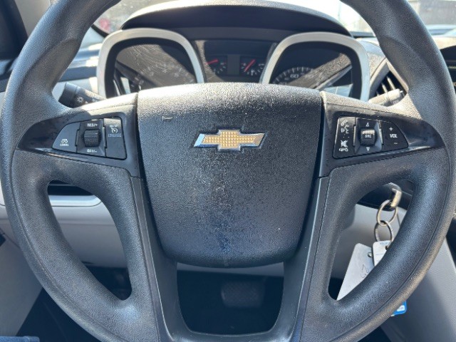 Chevrolet Equinox Vehicle Full-screen Gallery Image 12